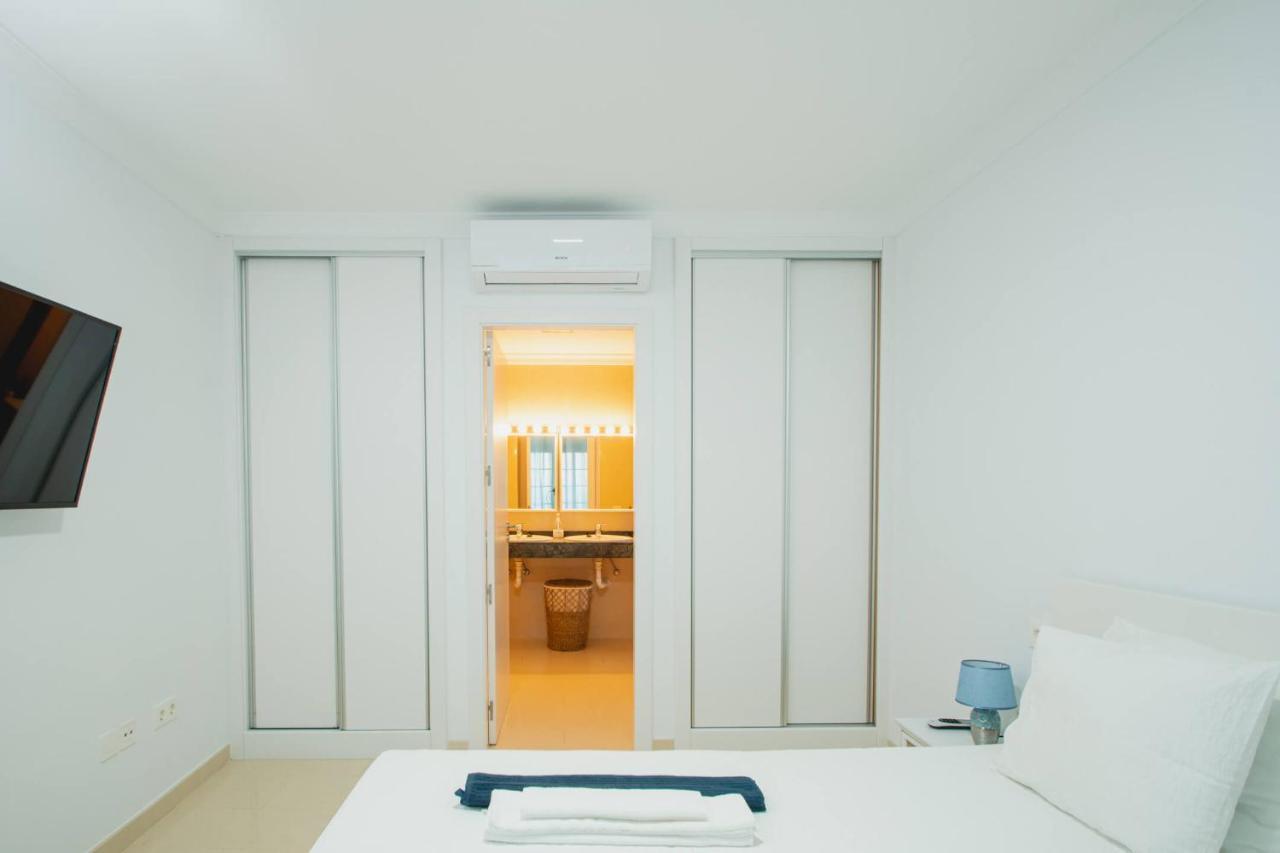 Villa Vista Reina - Luxury 6 Bedroom - Heated Pool- Views - Pool Table - Vista Lobos - Playa Blanca Экстерьер фото